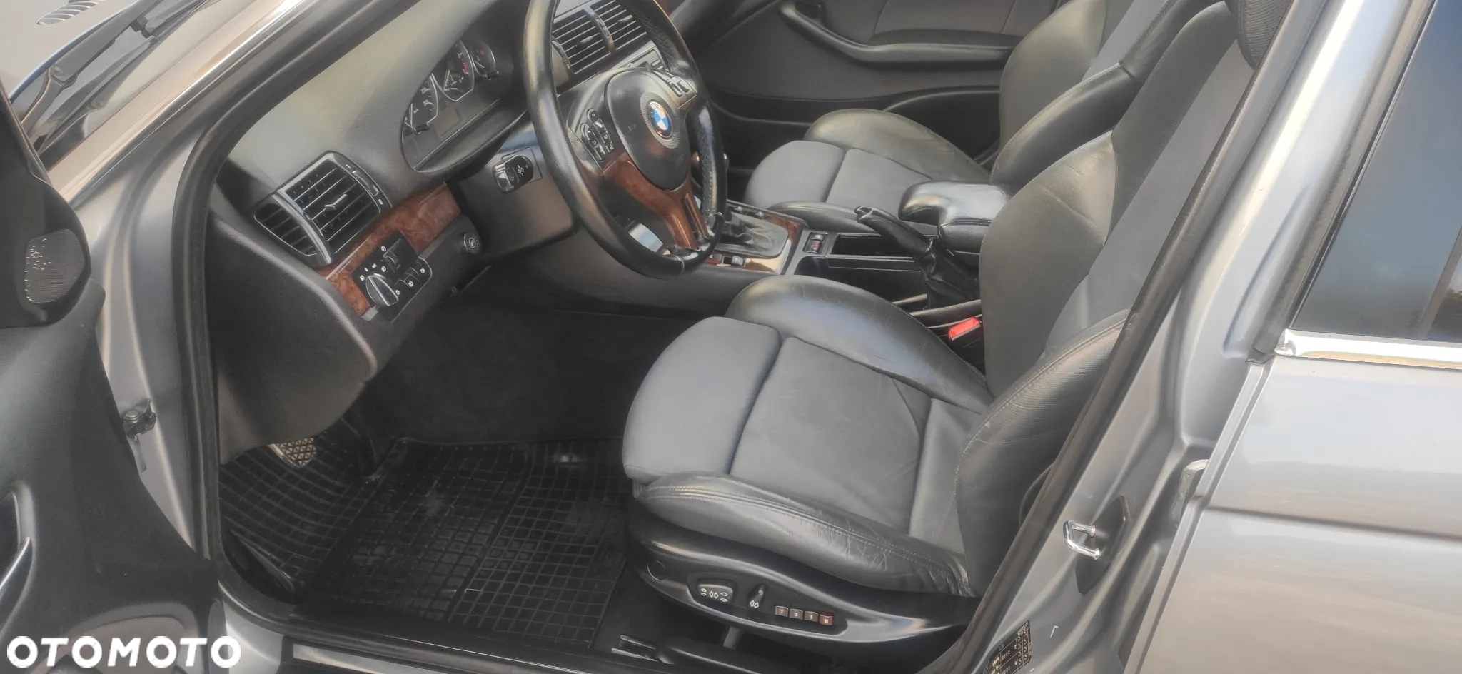 BMW Seria 3 330xi - 13