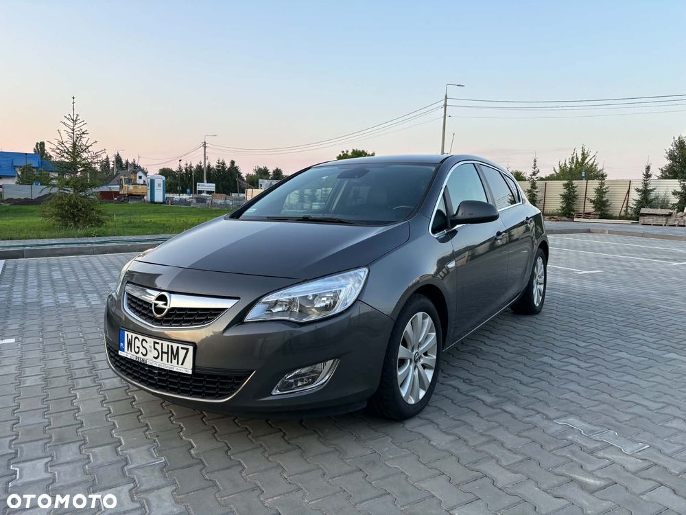 Opel Astra 1.7 CDTI Cosmo - 2
