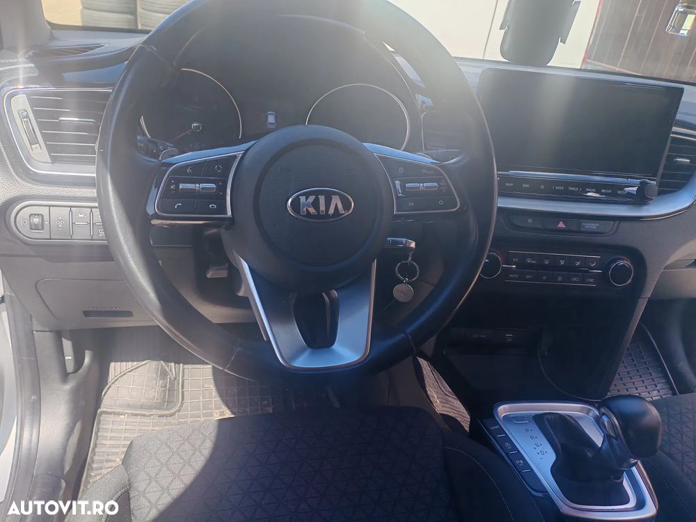 Kia Ceed - 6