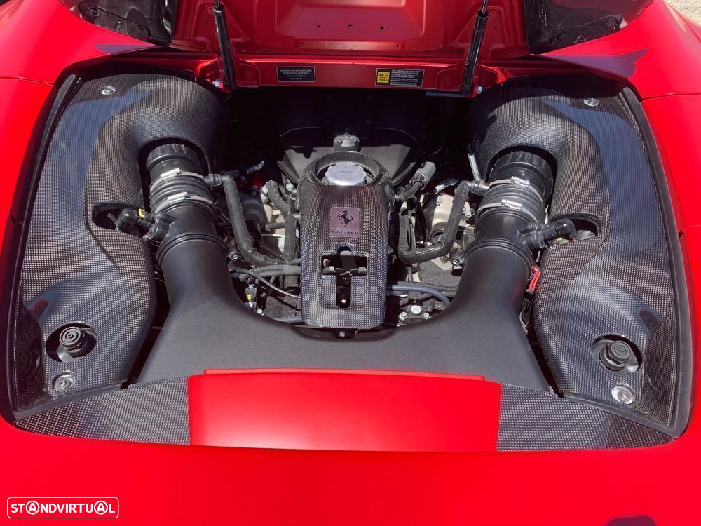 Ferrari F8 Tributo Spider - 36