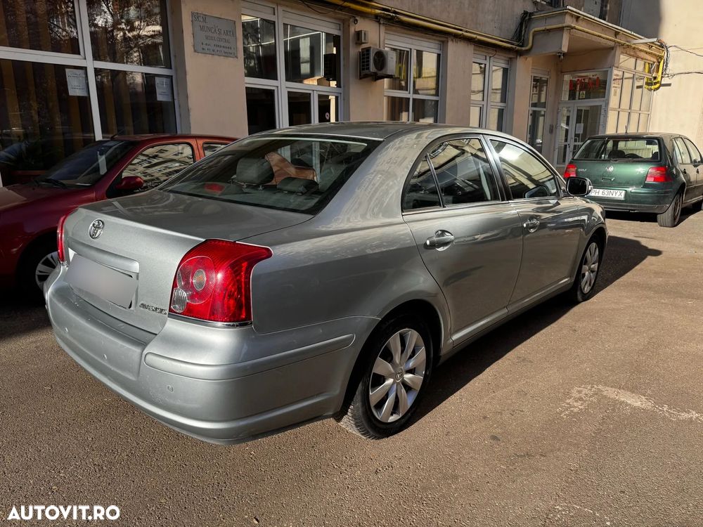Toyota Avensis 1.6 Comfort - 5