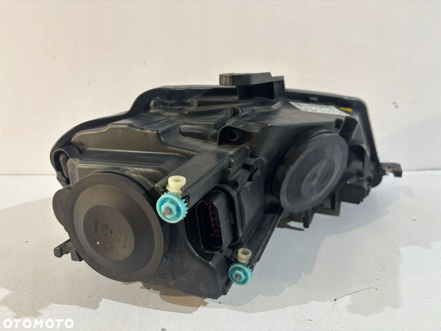 AUDI A3 8P Lift Lampa Bi-Xenon UK Lewa - 17670 - 4