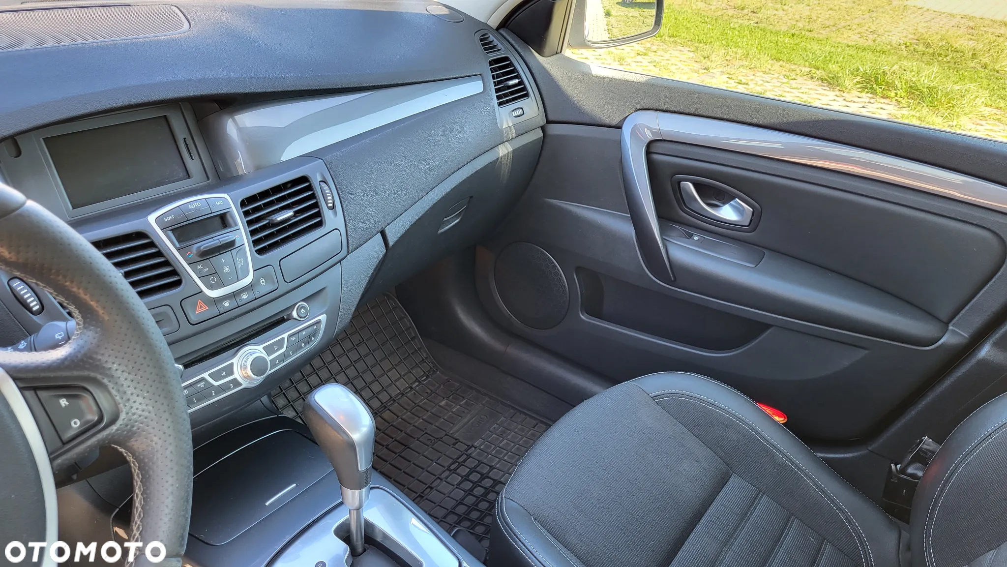 Renault Laguna - 8