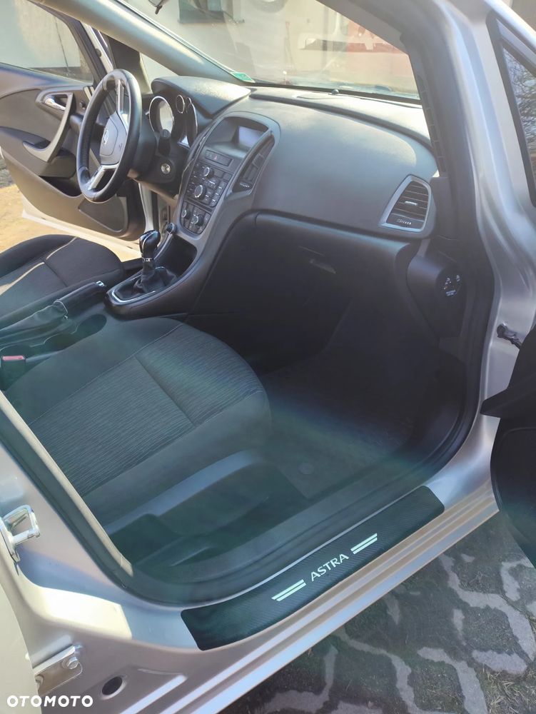 Opel Astra 1.6 CDTI Enjoy - 11
