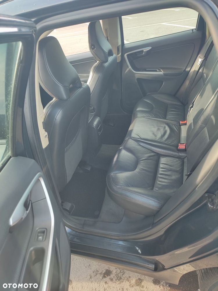 Volvo XC 60 D3 Momentum - 36