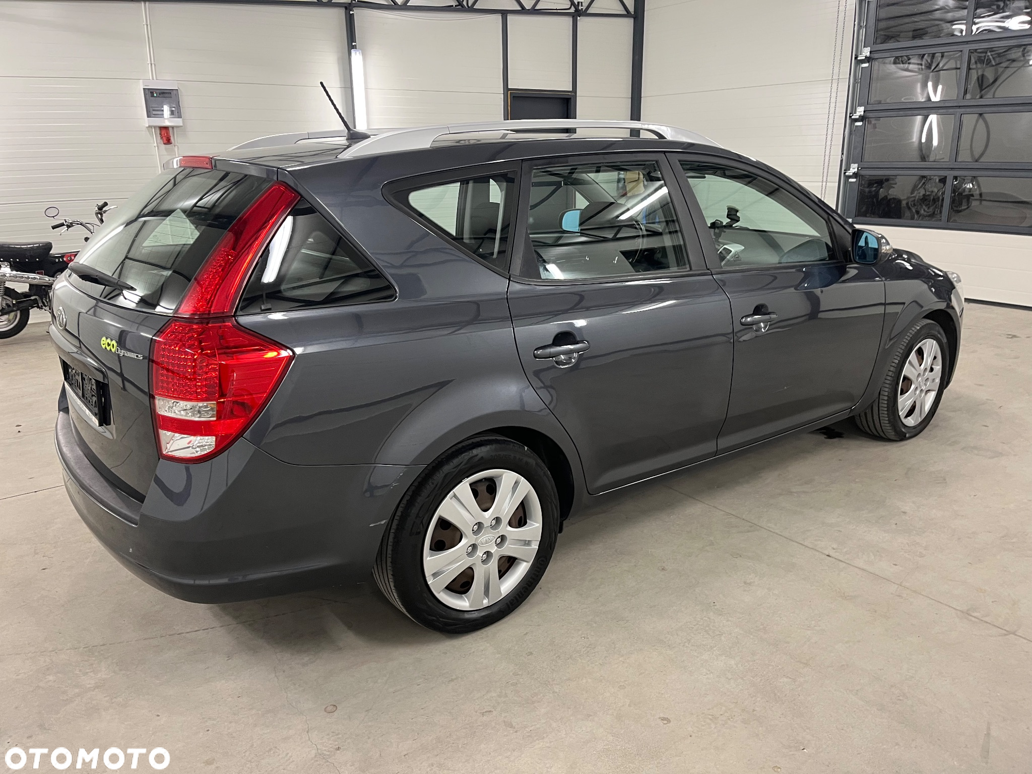 Kia Ceed 1.6 CRDi 90 Vision - 8
