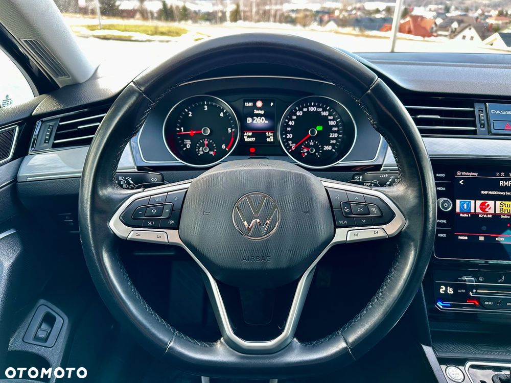 Volkswagen Passat - 15