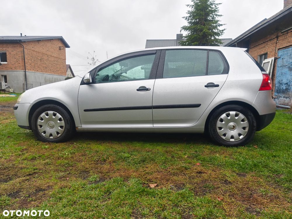 Volkswagen Golf - 1