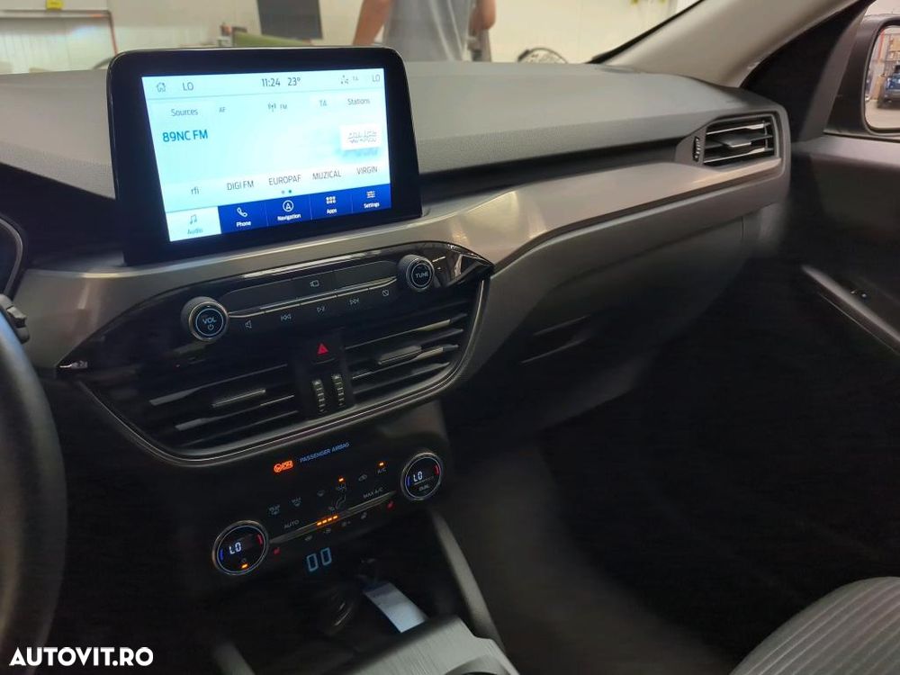 Ford Kuga 2.5 Duratec FHEV AWD Titanium - 8