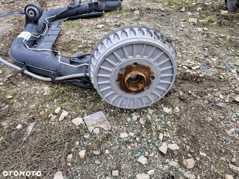 RENAULT TWINGO III 3 1.0 B BELKA ZAWIESZENIA TYŁ OŚ TYLNA - 4