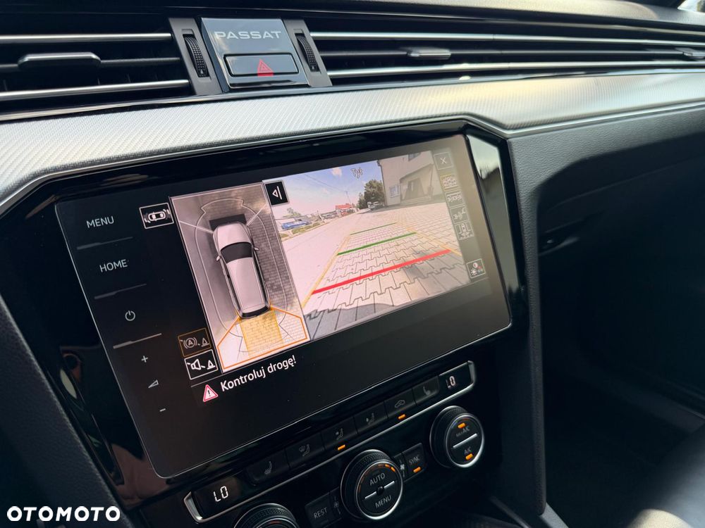 Volkswagen Passat 2.0 TDI SCR 4Motion DSG Elegance - 26