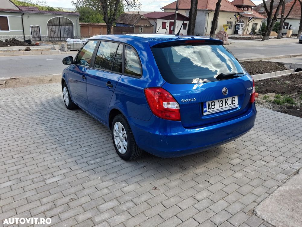 Skoda Fabia 1.2 TSI Ambiente - 4
