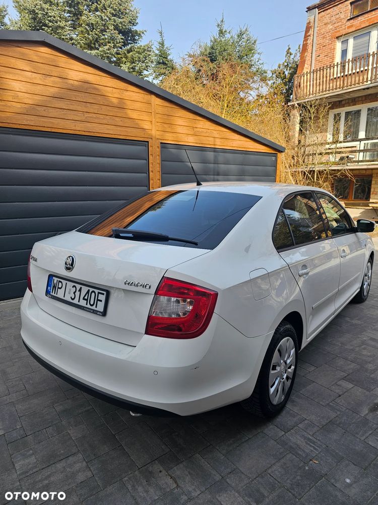 Skoda RAPID 1.6 TDI DPF Ambition - 3