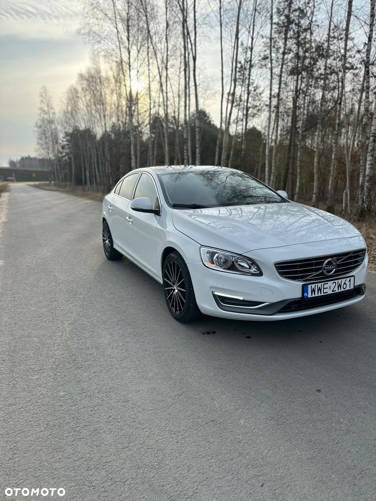 Volvo S60 T5 Geartronic Kinetic - 1