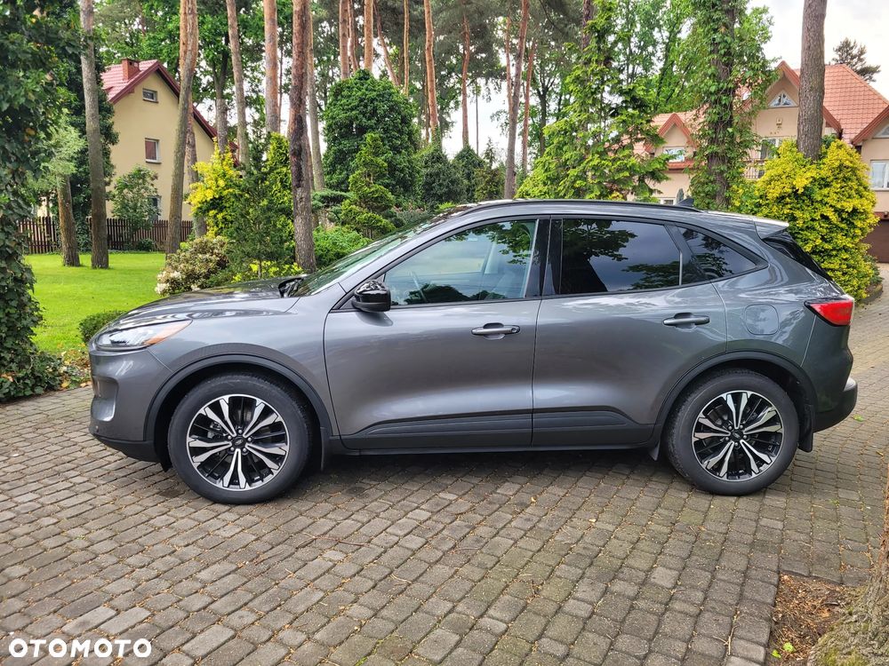 Ford Kuga - 4