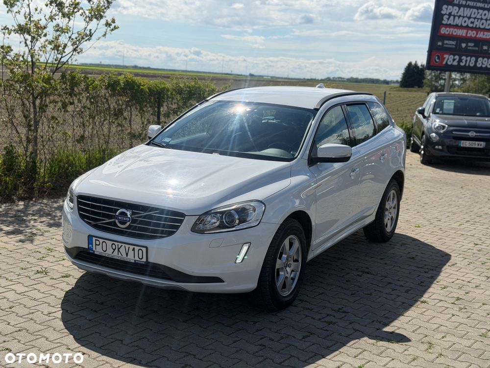Volvo XC 60 D5 AWD Momentum - 2