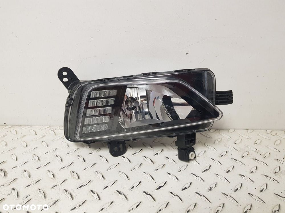 ORYGINALNY HALOGEN VW POLO 6 VI 17-25 2G 2G0 PRAWY LED DRL 2G0941662  06S - 2