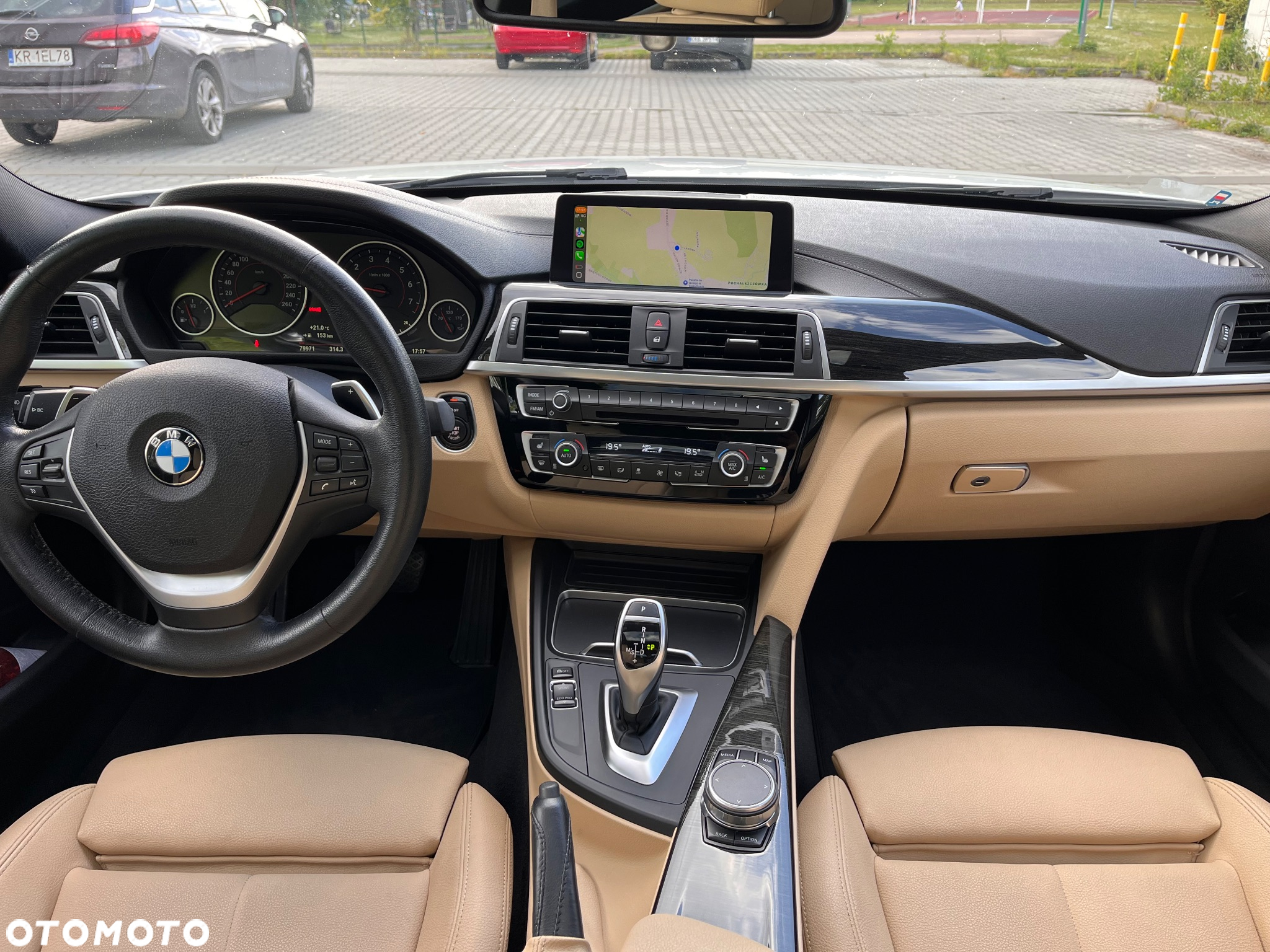 BMW Seria 3 330i xDrive - 16