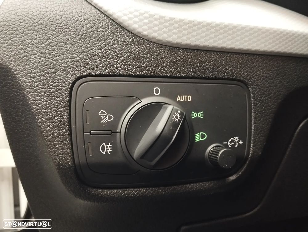 Audi Q2 30 TDI Design S tronic - 20