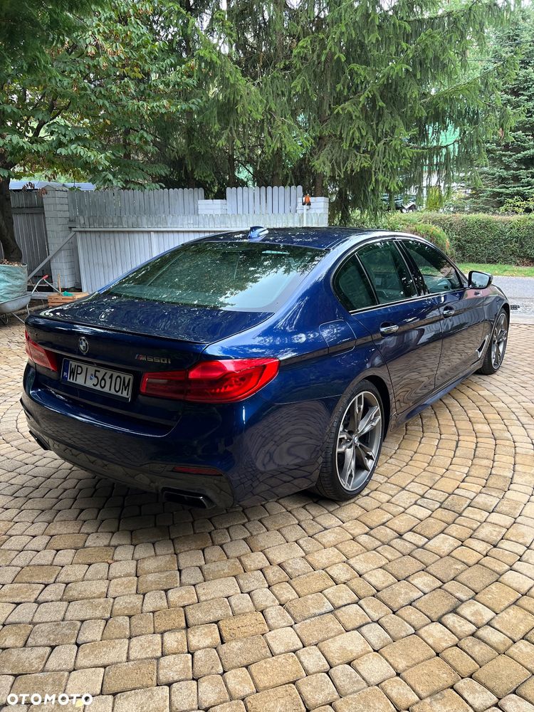 BMW Seria 5 M550i xDrive sport - 6