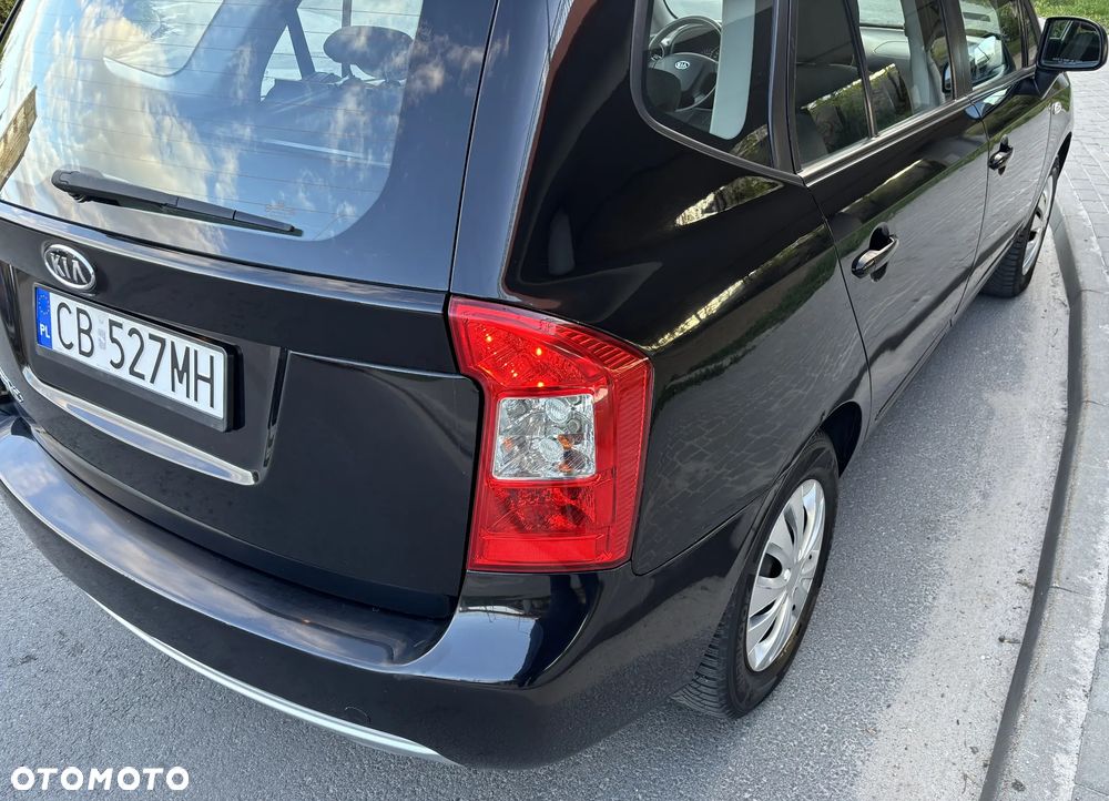 Kia Carens 1.6 Tour - 31