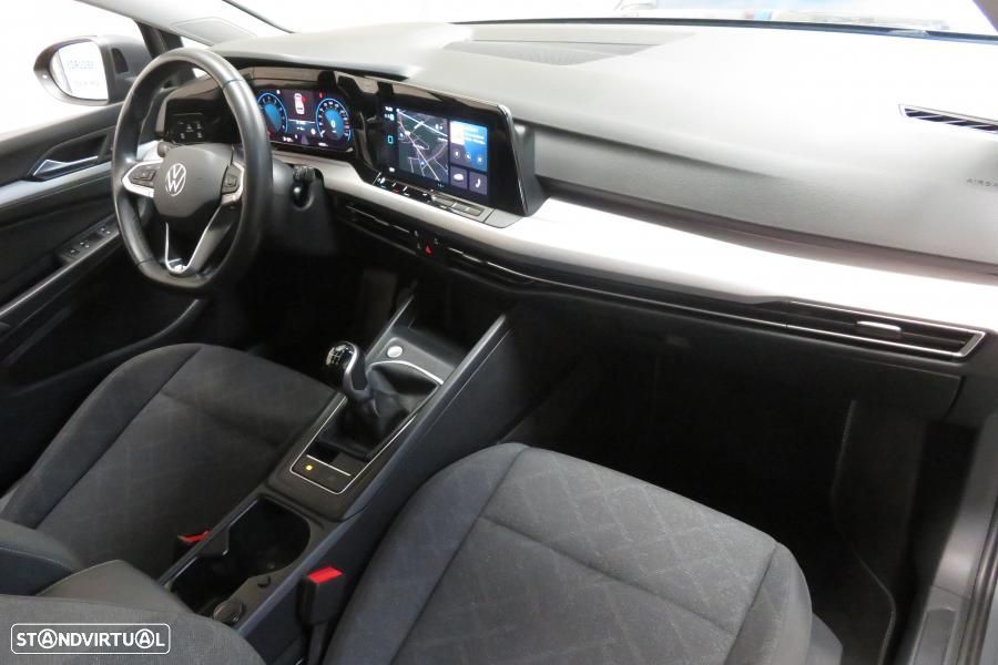 VW Golf 1.0 TSI Life - 26
