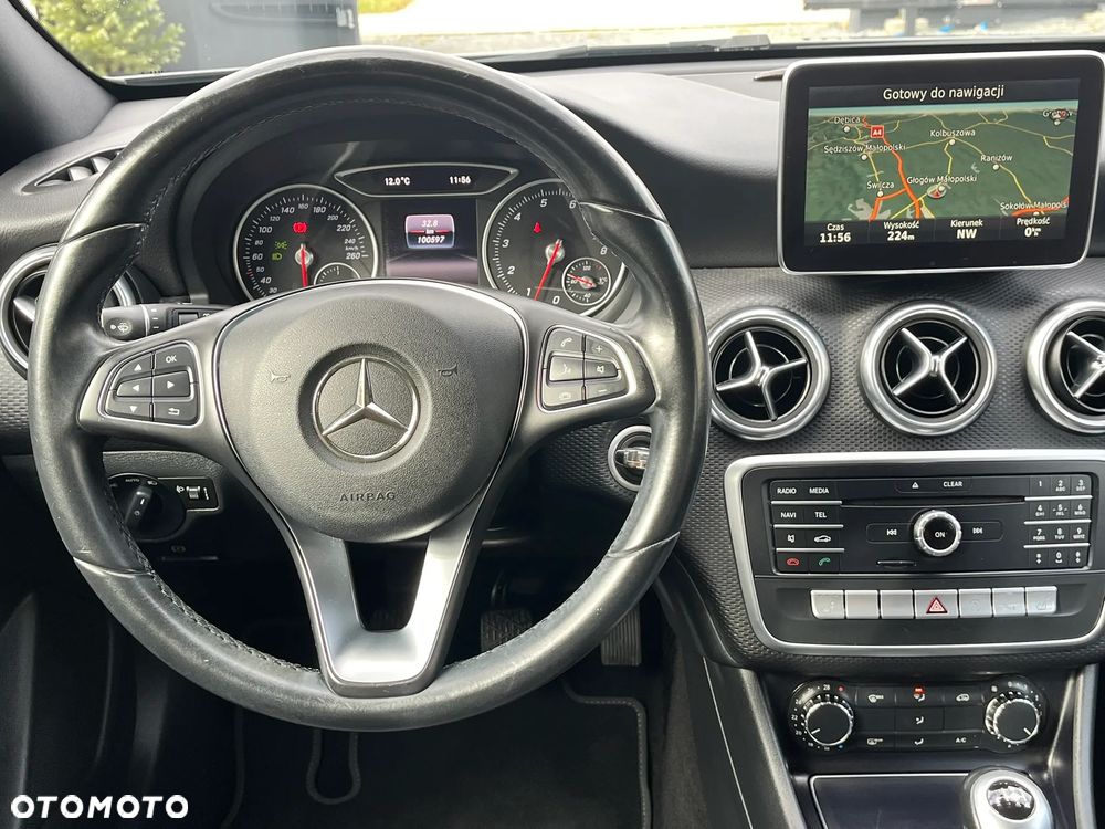Mercedes-Benz Klasa A 180 BlueEfficiency Edition - 22