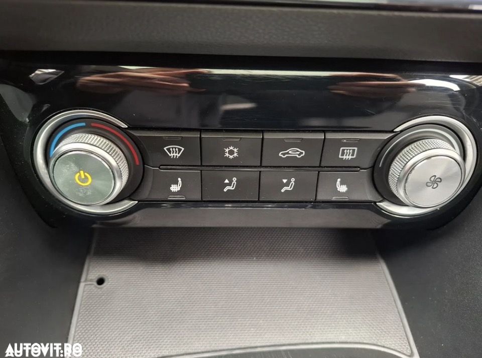 MG ZS EV Luxury - 16