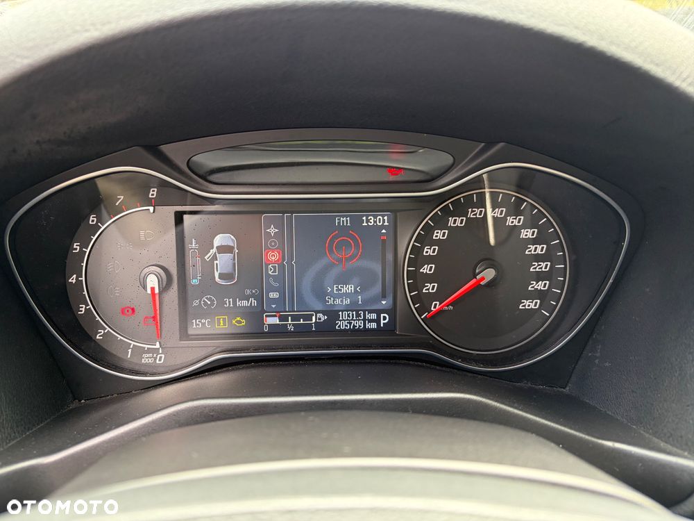 Ford Mondeo 2.0 EcoBoost Titanium - 17