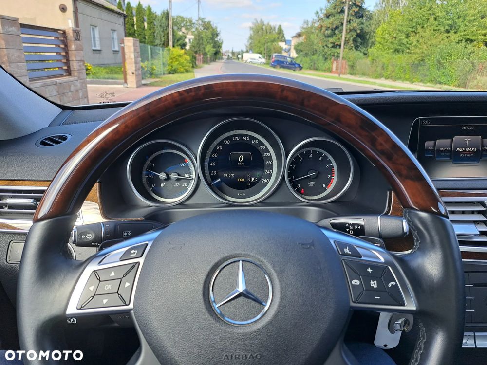 Mercedes-Benz Klasa E 250 7G-TRONIC - 22