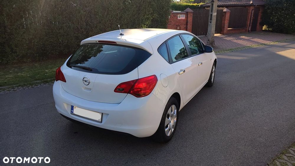 Opel Astra 1.6 Color Edition - 15