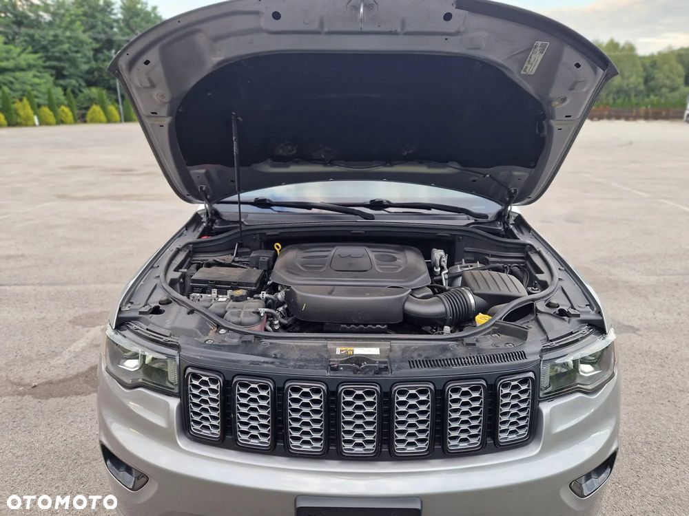 Jeep Grand Cherokee - 9