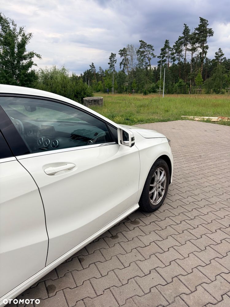 Mercedes-Benz Klasa A 180 BlueEfficiency Edition - 3