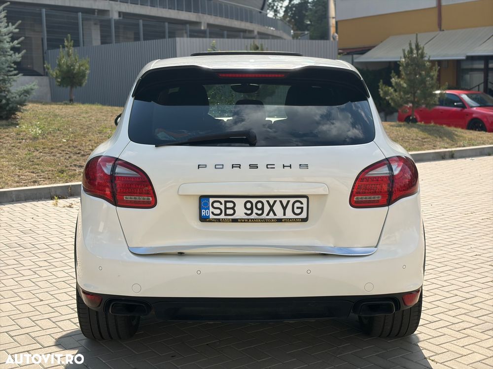 Porsche Cayenne Platinum Edition - 14