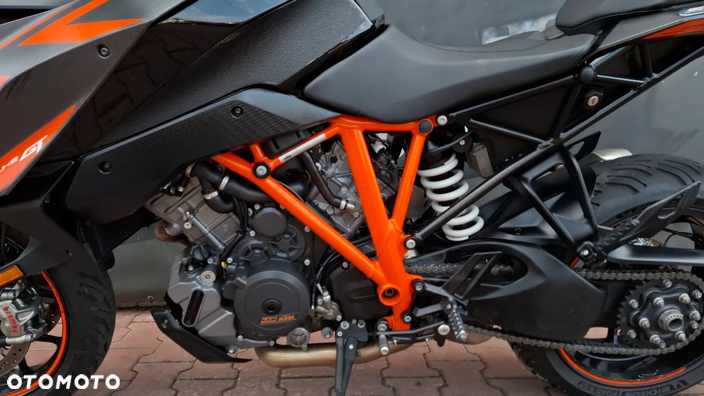 KTM Super Duke - 12