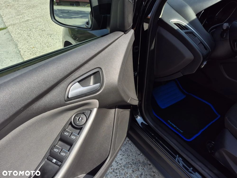 Ford Focus 1.0 EcoBoost Trend - 18