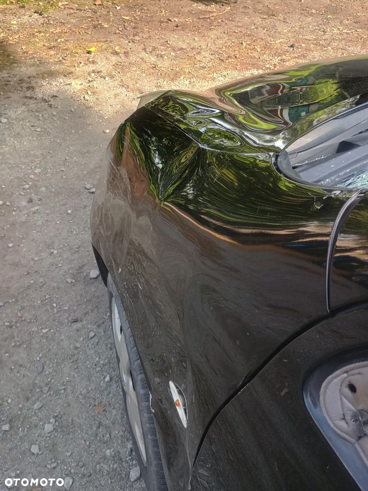 Nissan Micra - 24