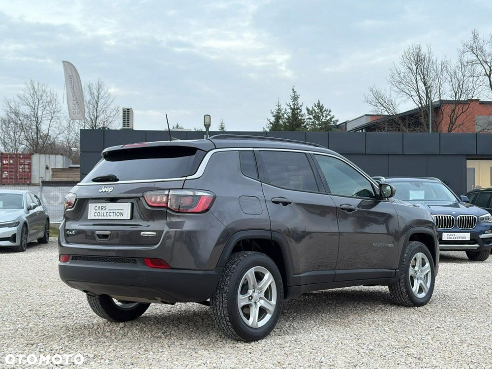 Jeep Compass - 4
