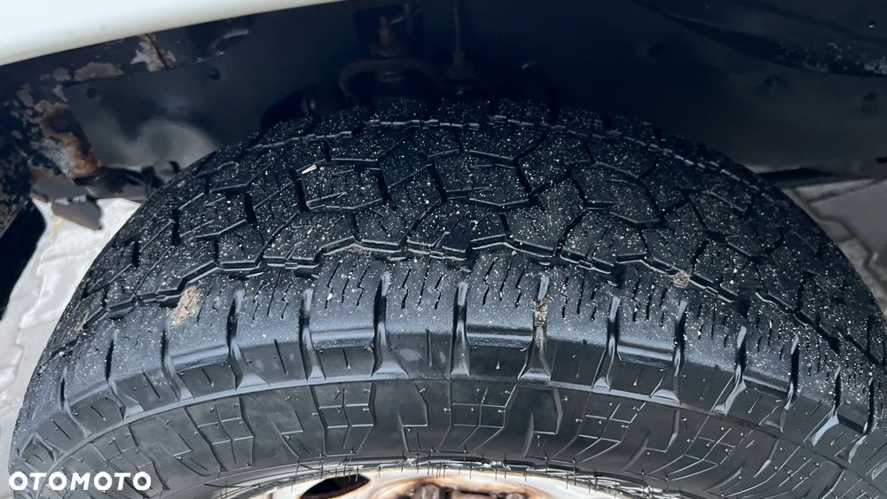 Mitsubishi Pajero - 15