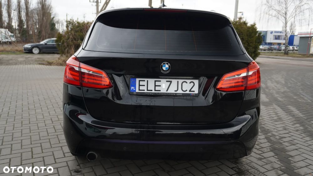 BMW Seria 2 216d - 8