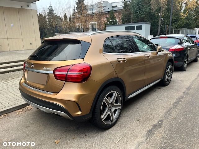 Mercedes-Benz GLA 220 4-Matic AMG Line - 8