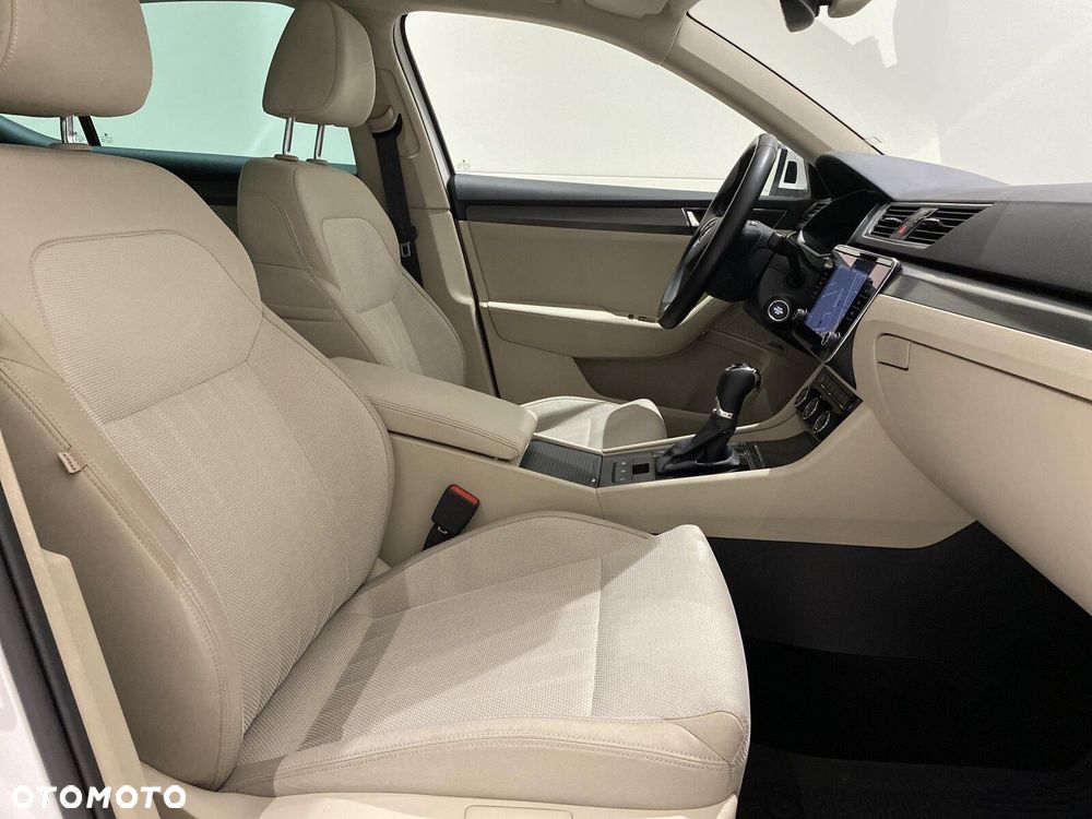 Skoda Superb 2.0 TDI SCR 4x4 Style DSG - 18