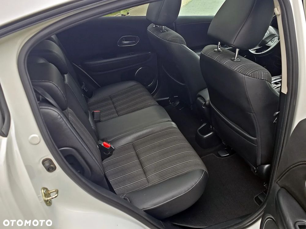 Honda HR-V 1.5 i-VTEC CVT Executive - 19