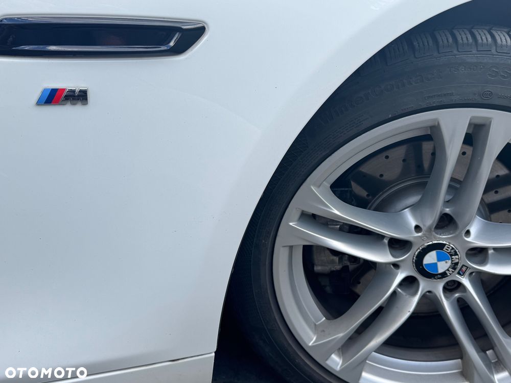BMW Seria 5 520d Sport Line - 12