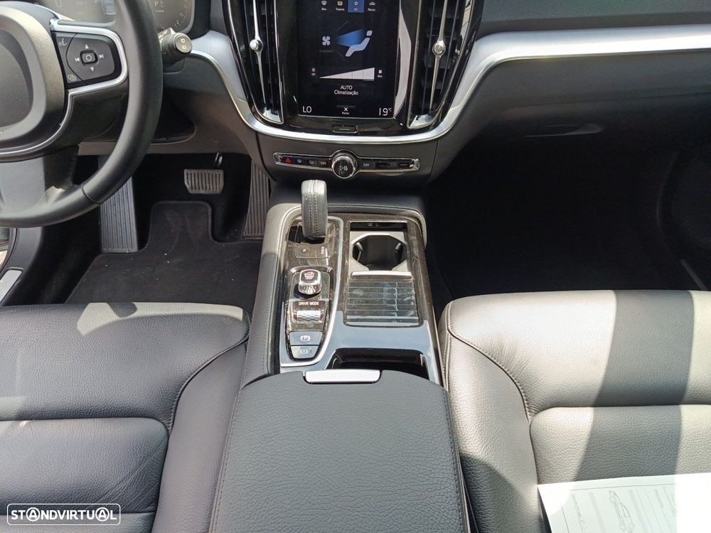 Volvo V60 2.0 T6 AWD TE Inscription — fotografia 11