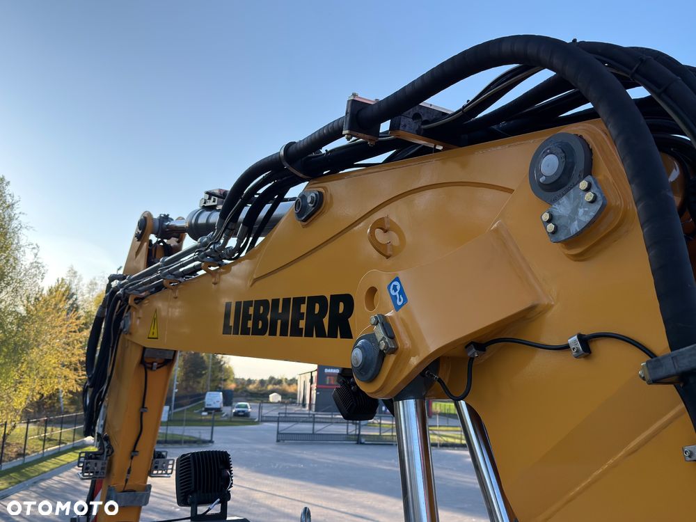 Liebherr A914 compact |rototilt |lapy-plug| - 13
