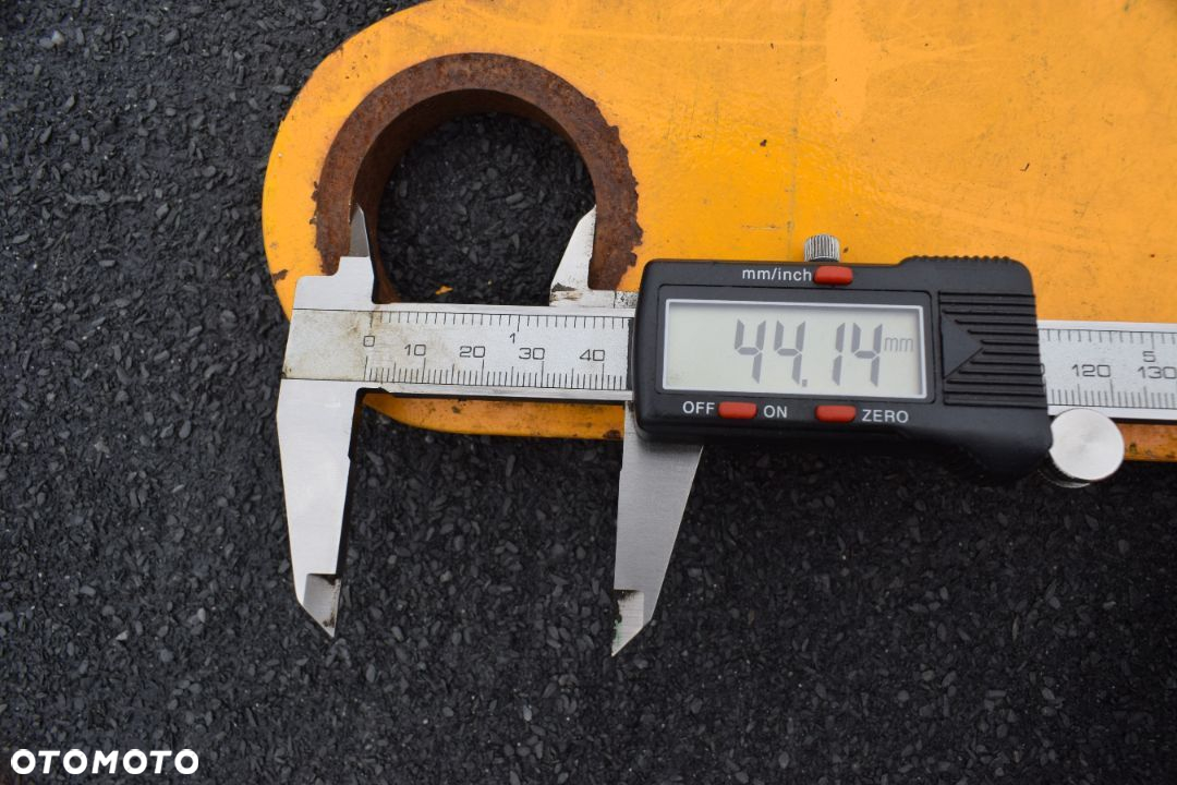 łącznik do ramienia przedniego JCB - 7