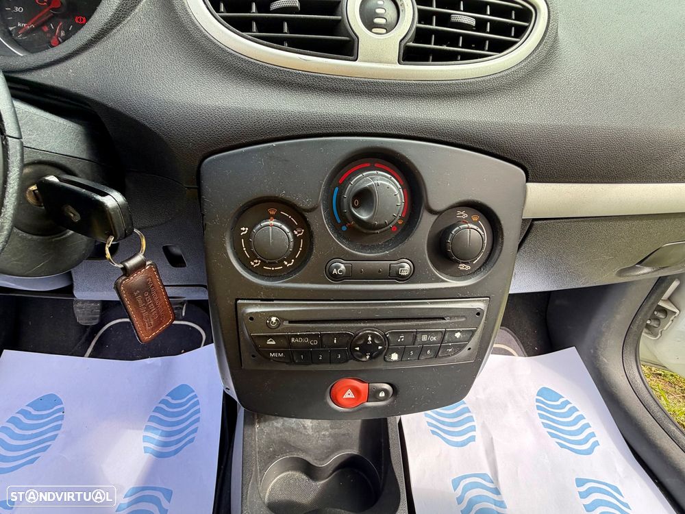 Renault Clio 1.5 dCi Dynamique S - 14