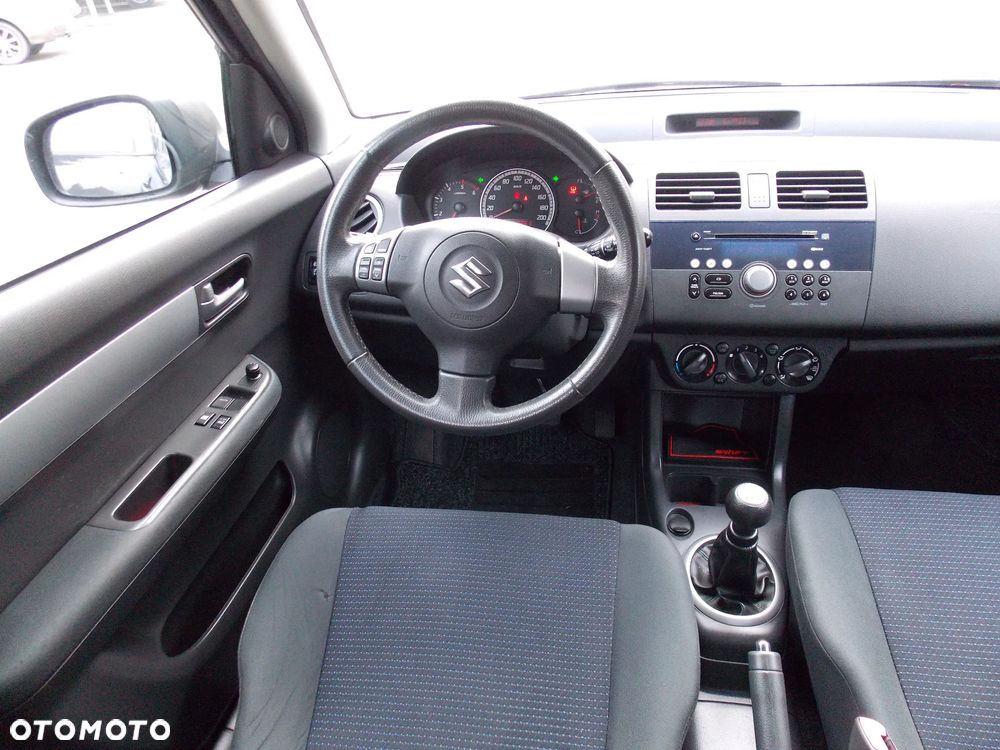 Suzuki Swift 1.3 DDiS Comfort - 23