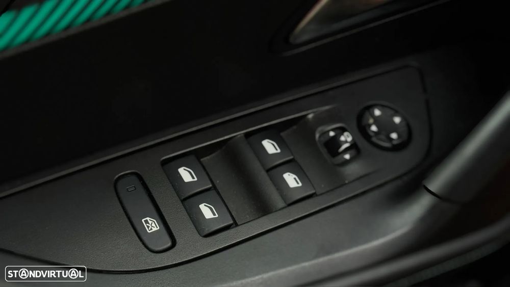 Peugeot 2008 1.2 PureTech Allure Pack - 10